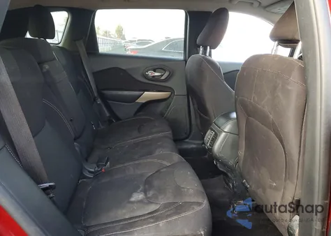 2017 Jeep Cherokee Latitude z USA, uszkodzony, nr VIN 1C4PJMCS6HD216004